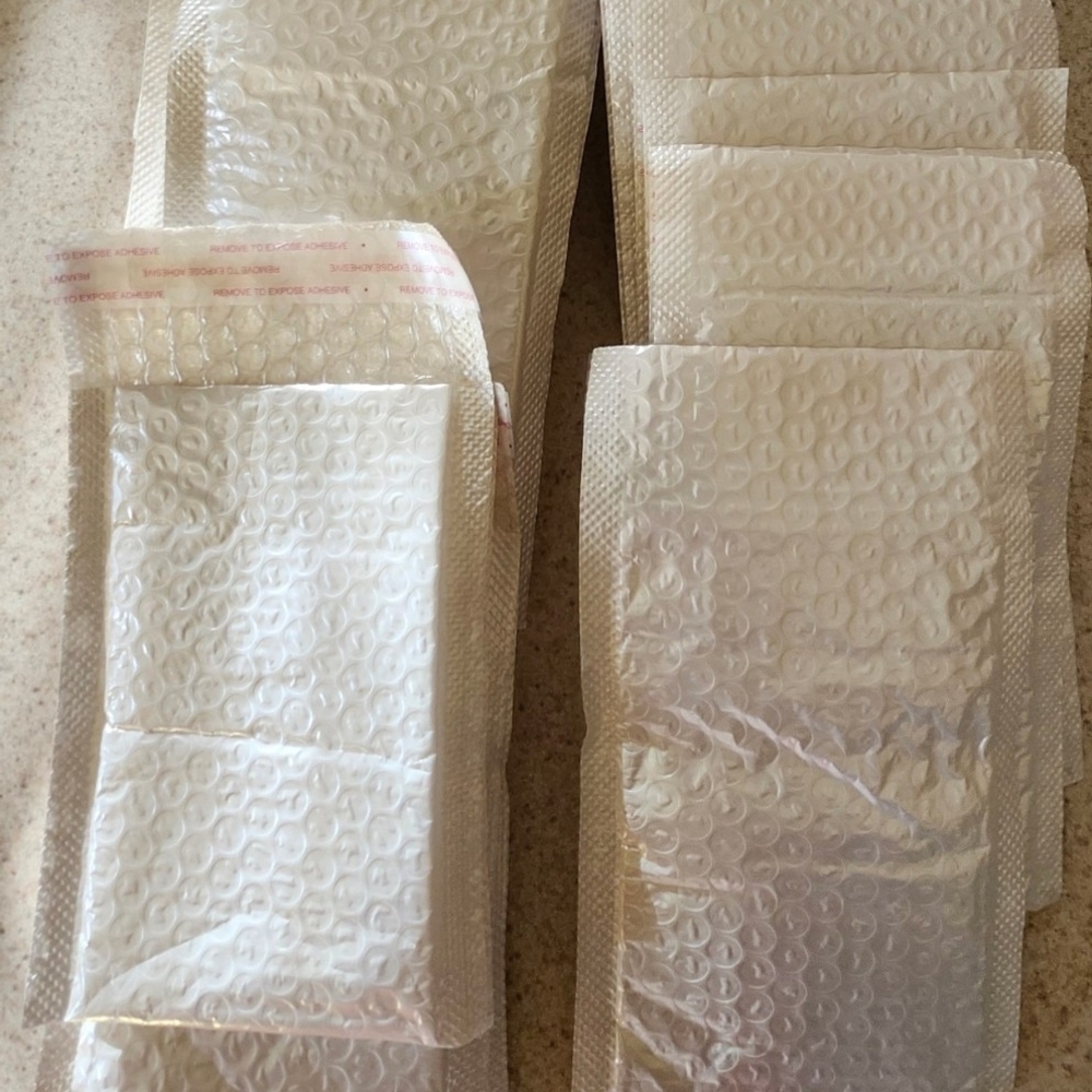 50 Bubble Mailer Shipping Envelopes